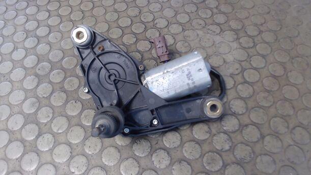 Foto: SCHEIBENWISCHERMOTOR HINTEN eines Peugeot 106 RS