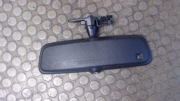 Foto: INNENSPIEGEL AUTOMATISCH ABBLENDBAR eines Opel Astra 1.6 Caravan Easytronic Stella