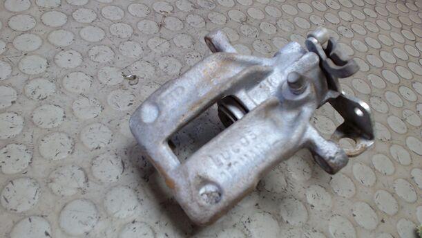 Foto: BREMSSATTEL HINTEN RECHTS eines Audi Coupe 2.6 RS