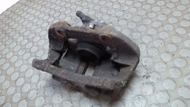 Foto: BREMSSATTEL VORN RECHTS eines Audi Coupe 2.6 RS