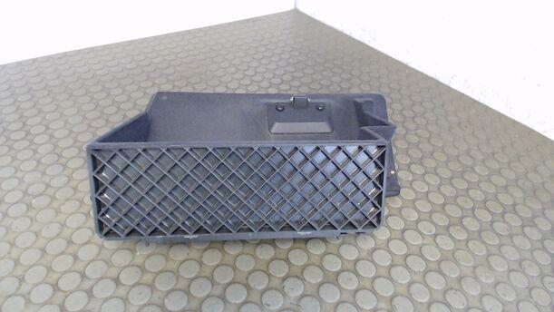 Foto: HANDSCHUHFACH eines BMW 525d touring Stella