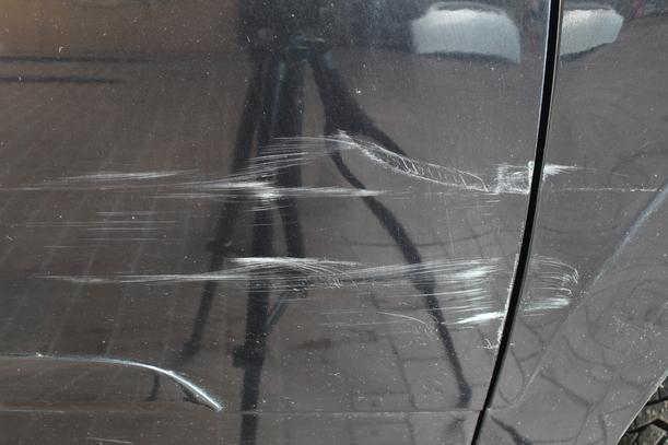 Foto: TÜR VORN RECHTS eines Opel Astra 1.9 CDTI Caravan