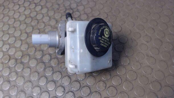 Foto: HAUPTBREMSZYLINDER eines Opel Astra 1.9 CDTI Caravan