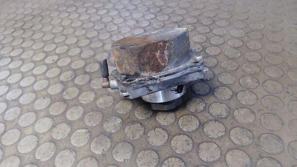 Foto: VAKUUMPUMPE eines Opel Astra 1.9 CDTI Caravan