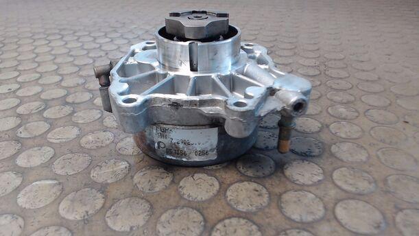 Foto: VAKUUMPUMPE eines Opel Astra 1.9 CDTI Caravan