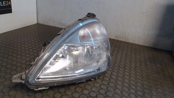 Foto: SCHEINWERFER LINKS eines Mercedes-Benz A 140