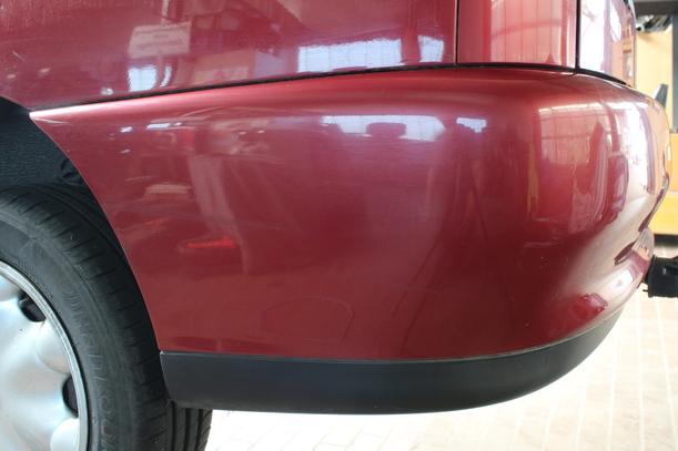 Foto: STOßSTANGE HINTEN eines Seat Cordoba Vario 1.6i