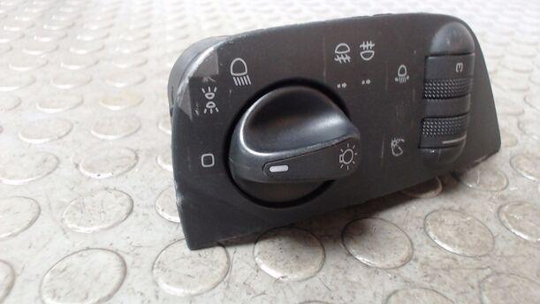 Foto: LICHTSCHALTER eines Seat Cordoba Vario 1.6i