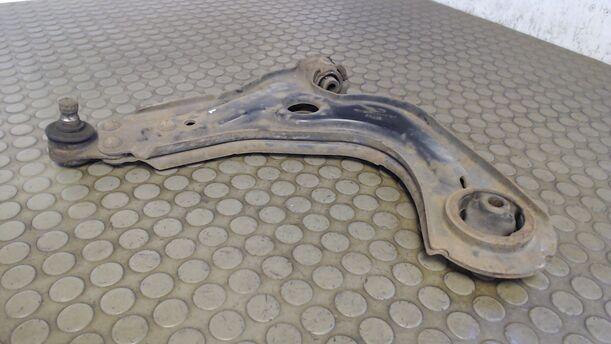 Foto: QUERLENKER VORN LINKS eines Ford Fiesta