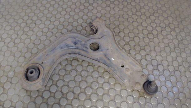 Foto: QUERLENKER VORN RECHTS eines Ford Fiesta