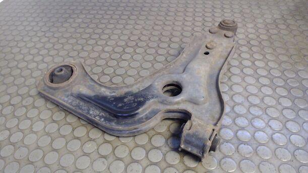 Foto: QUERLENKER VORN RECHTS eines Ford Fiesta