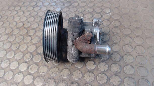 Foto: PUMPE SERVOLENKUNG eines VW Golf Variant 1.9 TDI