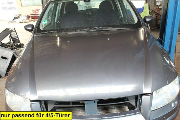 Foto: MOTORHAUBE (5-Türer) eines Fiat Stilo 2.4 20V
