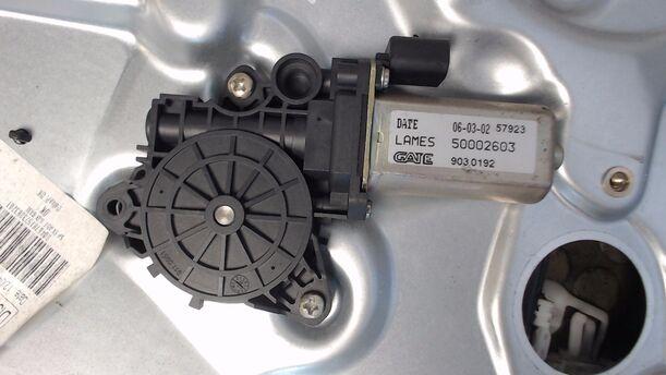 Foto: FENSTERHEBER ELEKTRISCH VORN LINKS (4/5-TÜRER) eines Fiat Stilo 2.4 20V