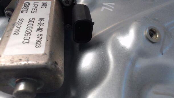 Foto: FENSTERHEBER ELEKTRISCH VORN LINKS (4/5-TÜRER) eines Fiat Stilo 2.4 20V