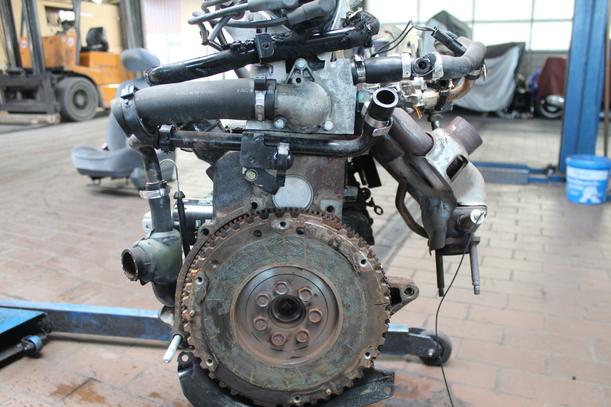 Foto: MOTOR F3N L740 (88000km) eines Renault R 19 1.8 Conceptline