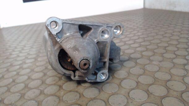 Foto: ANLASSER / STARTER  BOSCH eines Renault R 19 1.8 Conceptline