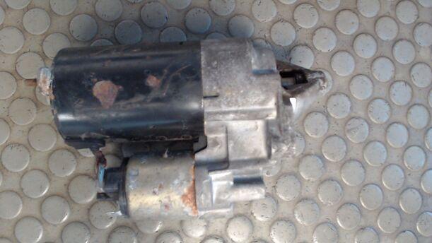Foto: ANLASSER / STARTER  BOSCH eines Renault R 19 1.8 Conceptline
