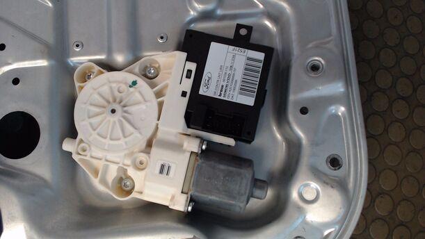 Foto: FENSTERHEBER ELEKTRISCH HINTEN LINKS eines Ford Focus 2.0 16V Conceptline