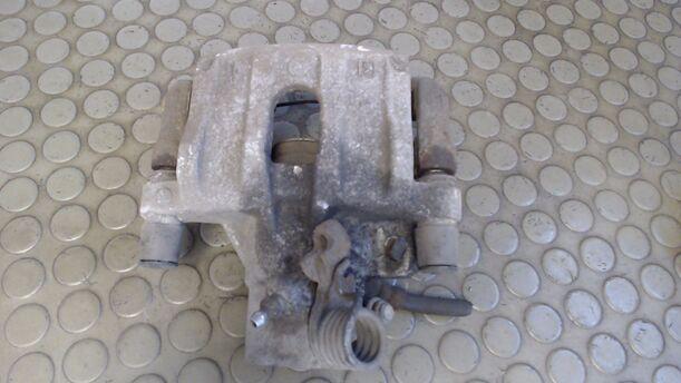 Foto: BREMSSATTEL HINTEN LINKS eines Mazda 3 1.6 Sport Conceptline