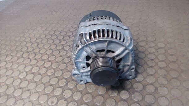 Foto: LICHTMASCHINE eines Chrysler Voyager 2.5 TD