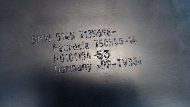 Foto: HANDSCHUHFACH eines BMW 118i