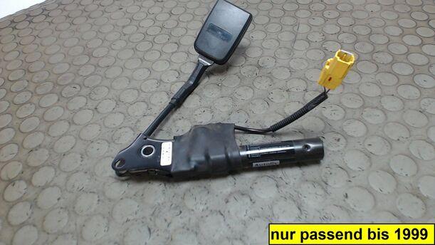 Foto: GURTSTRAFFER  VORN RECHTS eines Ford Mondeo Turnier