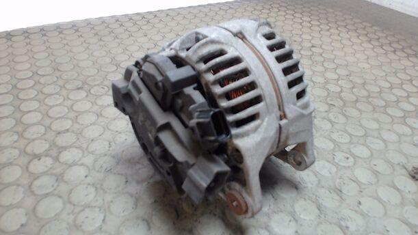 Foto: LICHTMASCHINE BOSCH 105 A eines Ford Mondeo Turnier
