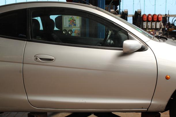Foto: TÜR VORN RECHTS eines Ford Puma C