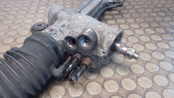 Foto: SERVOLENKUNG eines Ford Puma C