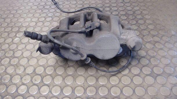 Foto: BREMSSATTEL VORNE RECHTS eines VW Crafter 35 L TDI