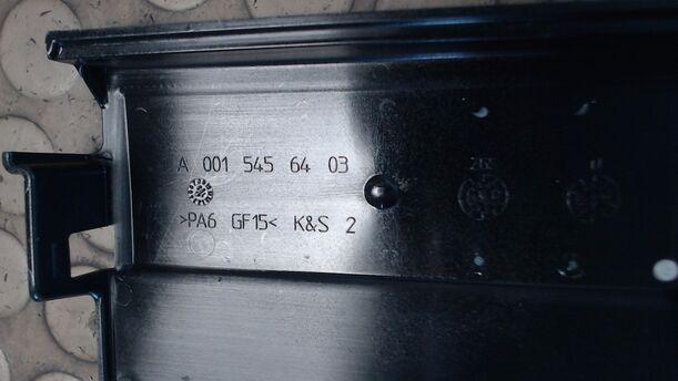 Foto: SICHERUNGSKASTEN BATTERIE eines VW Crafter 35 L TDI