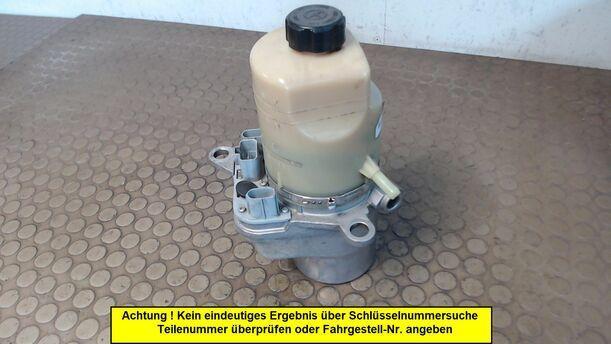Foto: PUMPE SERVOLENKUNG / SERVOPUMPE eines Ford Focus C-MAX 1.6 TDCi C