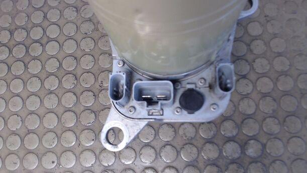 Foto: PUMPE SERVOLENKUNG / SERVOPUMPE eines Ford Focus C-MAX 1.6 TDCi C