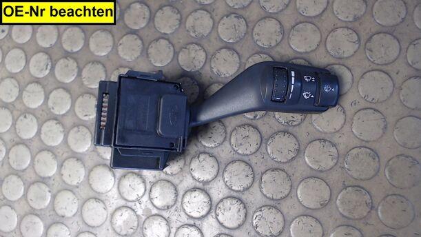 Foto: SCHEIBENWISCHERSCHALTER eines Ford Focus C-MAX 1.6 TDCi C