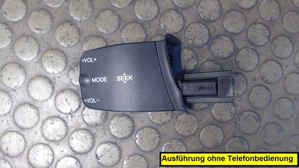 Foto: SCHALTER RADIOBEDIENUNG eines Ford Focus C-MAX 1.6 TDCi C