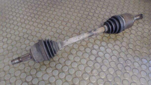 Foto: ANTRIEBSWELLE VORN LINKS eines Fiat Punto 1.2 8V XR3i