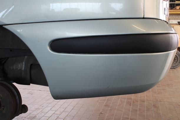 Foto: STOSSFÄNGER / STOSSSTANGE HINTEN eines Renault Megane Classic 1.4 C