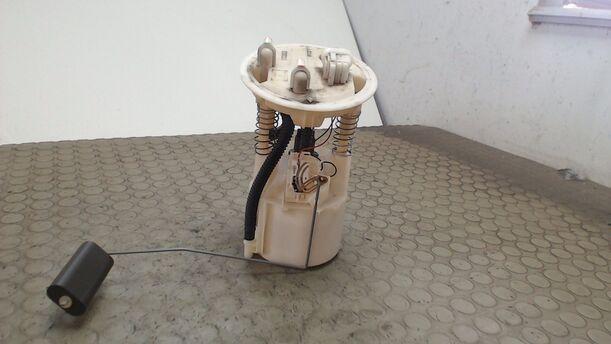 Foto: KRAFTSTOFFPUMPE eines Renault Megane Classic 1.4 GLX