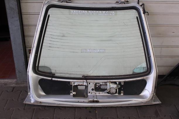 Foto: HECKKLAPPE / HECKDECKEL eines Ford Escort C