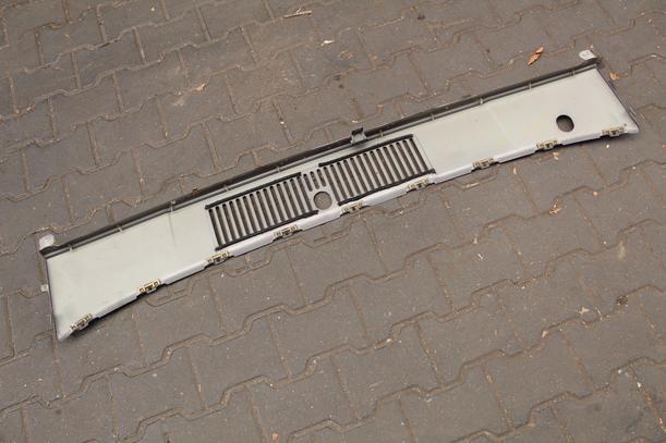 Foto: WINDLAUFBLECH eines Volvo 740 C