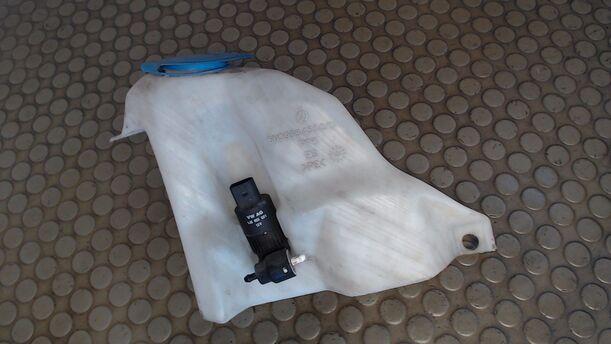 Foto: SCHEIBENWASCHBEHÄLTER eines Seat Arosa 1.0 C