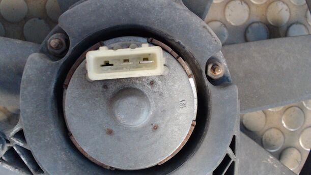 Foto: ELEKTROLÜFTER eines Seat Arosa 1.0 C