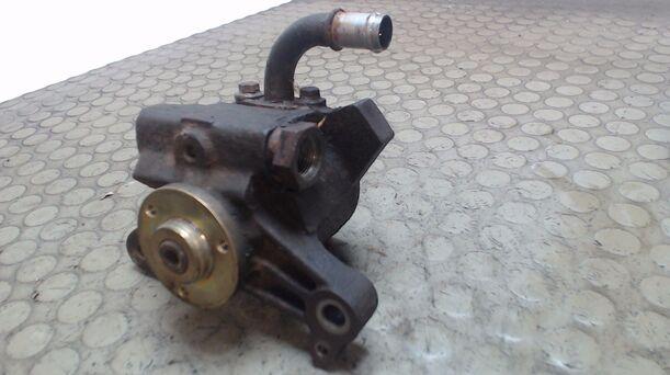 Foto: PUMPE SERVOLENKUNG eines Rover 216