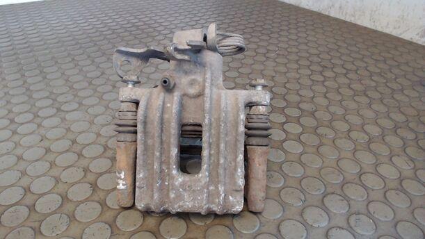 Foto: BREMSSATTEL HINTEN LINKS eines VW Passat Variant 1.8 5V