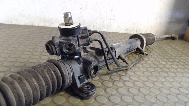 Foto: SERVOLENKUNG eines VW Golf 1.6 C