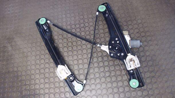 Foto: FENSTERHEBER ELEKTRISCH VORN RECHTS eines BMW 320d DPF Touring