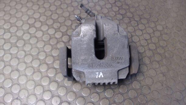 Foto: BREMSSATTEL VORN LINKS eines BMW 320d DPF Touring CL