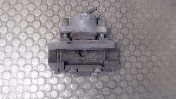 Foto: BREMSSATTEL VORN LINKS eines BMW 320d DPF Touring CL