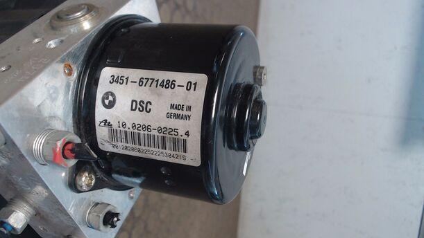 Foto: HAUPTBREMSAGGREGAT ABS eines BMW 320d DPF Touring CL